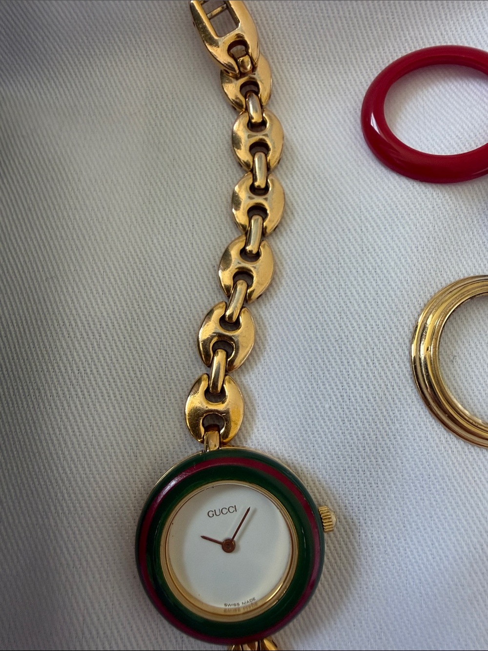 🔥🔥Vintage Gucci Women's 11/12 Gold-Tone Watch INCLUDES 11 Interchangeable Bezels - Picture 4 of 11